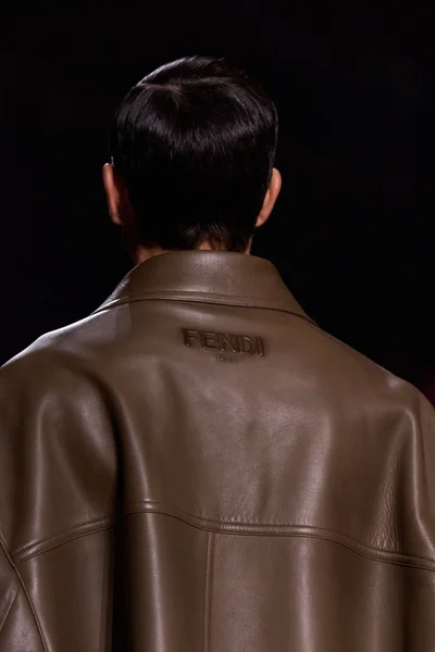 Look 72